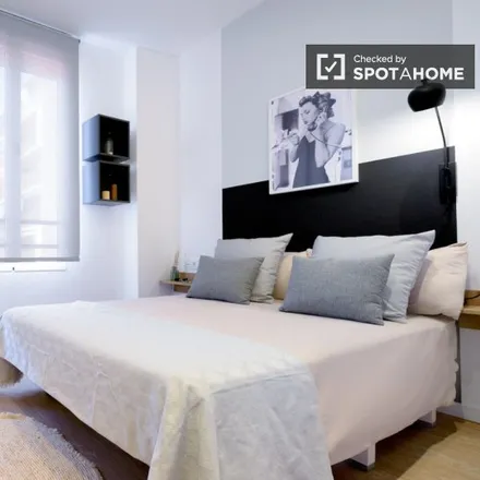 Rent this 5 bed room on Carrer de la Reina Na Germana in 29, 46005 Valencia