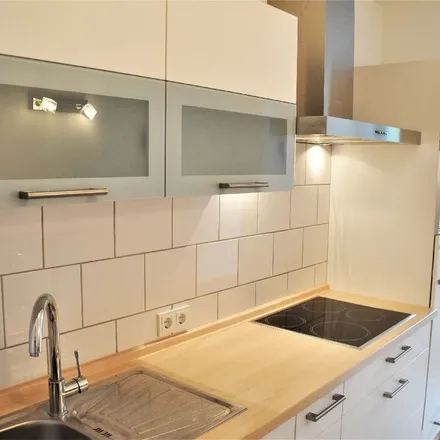 Rent this 3 bed apartment on Strandbad Lörick in Niederkasseler Deich, 40547 Dusseldorf