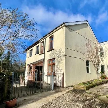 Buy this 4 bed duplex on M4 in Coity, CF35 6AR