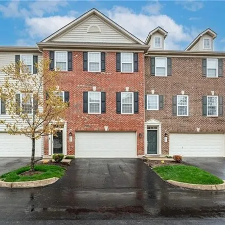 Buy this 4 bed condo on 9498 Tahoe Drive in Centerville, OH 45458