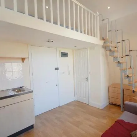 Rent this studio apartment on 47 Gunterstone Road in London, W14 9BS