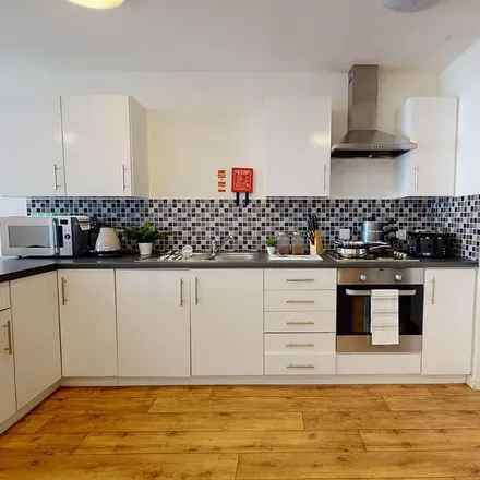 Rent this 1 bed apartment on Subway in London Designer Outlet (LDO), Unit 26