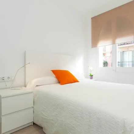 Rent this 2 bed apartment on Avinguda del Paral·lel in 157, 08001 Barcelona