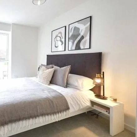 Image 7 - Prospect Row, London, E15 1FX, United Kingdom - Apartment for sale