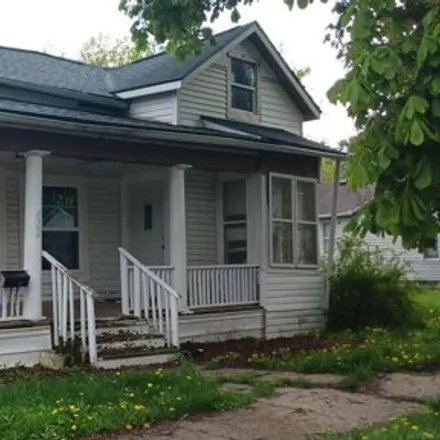 Buy this 3 bed house on 880 North Granger Street in Saginaw, MI 48602
