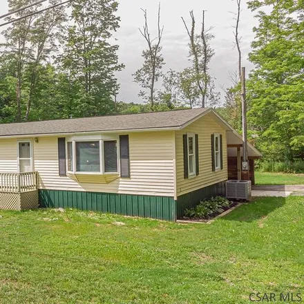 Buy this 2 bed house on 526 Starrett Road in Ligonier Township, PA 15658