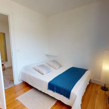 Rent this 3 bed apartment on 17 Boulevard Maréchal Foch in 38100 Grenoble, France