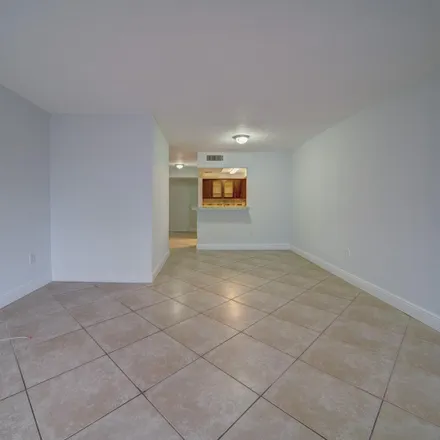 Image 9 - 9371 Fontainebleau Boulevard, Fountainbleau, Miami-Dade County, FL 33172, USA - Condo for rent