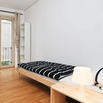 Rent this 4 bed room on Hagenstraße 10 in 60314 Frankfurt, Germany