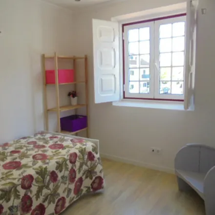 Image 1 - Rua da Costa, 2825-450 Costa da Caparica, Portugal - Room for rent