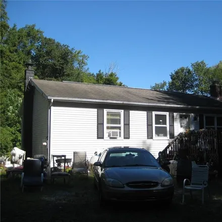 Buy this 3 bed house on 84 Seth Den Road in Oxford, CT 06478