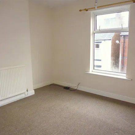 Rent this 2 bed townhouse on Hope Street in Chesterfield, S40 1DG