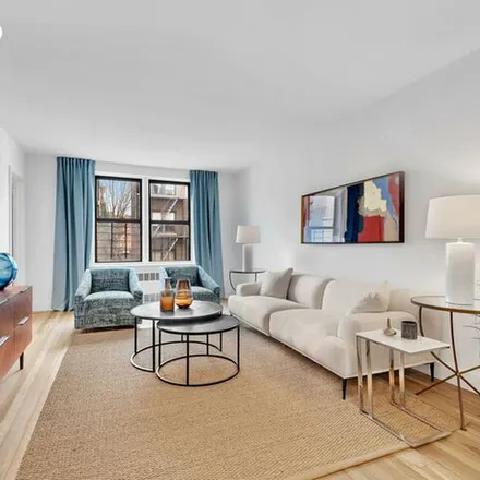 Image 4 - 2830 Briggs Avenue, New York, NY 10458, USA - Apartment for rent