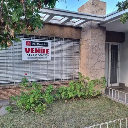 Buy this 3 bed house on Vergara 71 in M5515 BLB Maipú, Argentina
