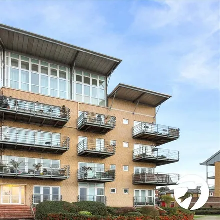 Rent this 2 bed apartment on unnamed road in Greenhithe, DA9 9FH