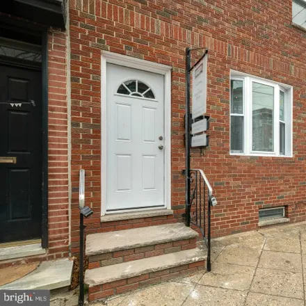 Image 2 - Lucky's Last Chance, 848 South 2nd Street, Philadelphia, PA 19147, USA - Townhouse for rent