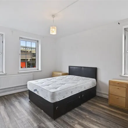 Rent this 3 bed apartment on Moore House in Roman Road, London