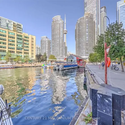 Image 3 - 1 Harbour Square, Old Toronto, ON M5J 2H2, Canada - Apartment for rent