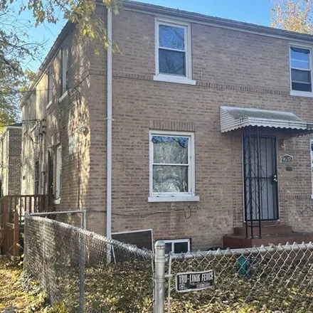 Buy this 3 bed house on 9635 South Chappel Avenue in Chicago, IL 60617