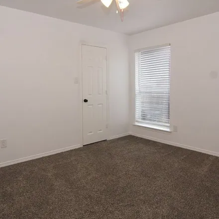 Rent this 5 bed apartment on 121 Langley Court in Annetta, TX 76008