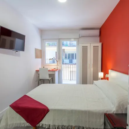 Rent this 5 bed room on Carrer del Mestre Lope in 46100 Burjassot, Spain