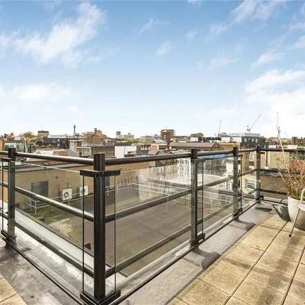 Rent this 2 bed apartment on Ziggurat Building in 60-66 Saffron Hill, London