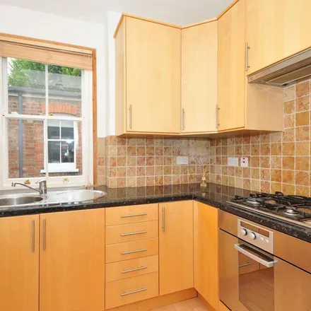 Rent this 3 bed apartment on 76 St. Albans Avenue in London, W4 5JR