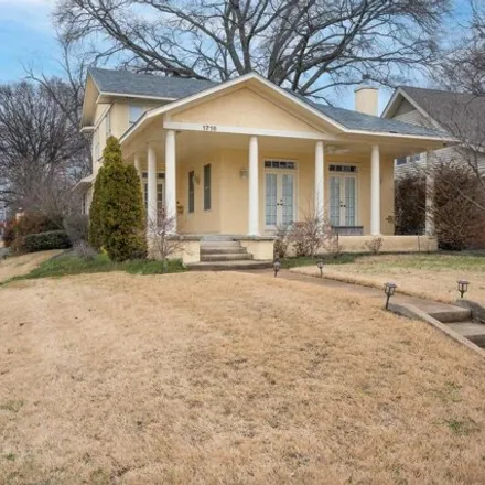 Buy this 3 bed house on 356 North Evergreen Street in Memphis, TN 38112