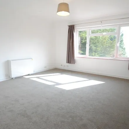 Image 4 - Russett Court, Caterham Valley, CR3 6DA, United Kingdom - Apartment for rent