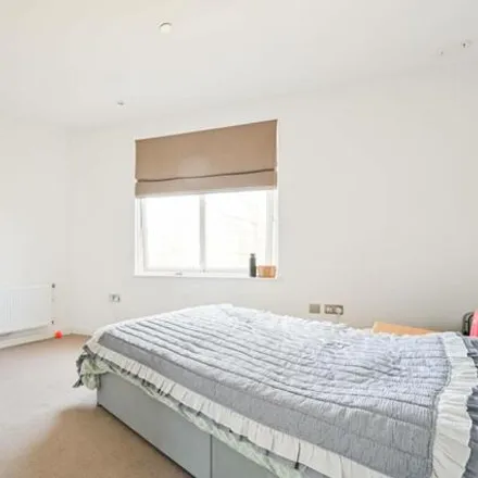Image 5 - Caisson Moor Court, 8 Navigation Road, London, E3 3TH, United Kingdom - Apartment for sale