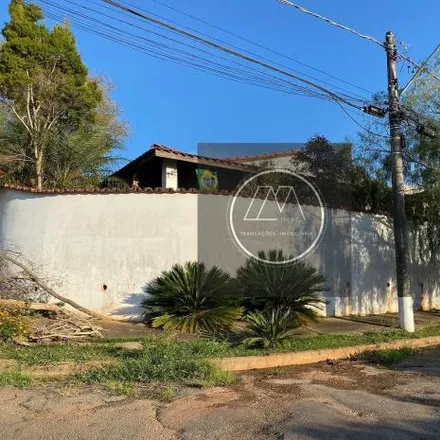 Buy this 3 bed house on Rua Aracy Gomide in Bairro do Cambará, São Roque - SP