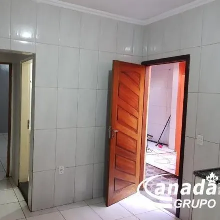 Buy this 8 bed house on Rua Associação Portuguesa de Desportos in Jardim Santo Antônio, Osasco - SP