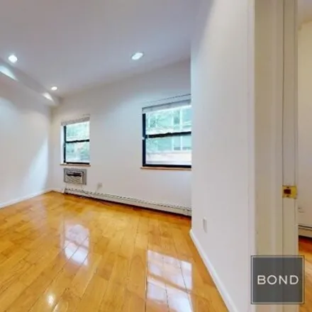 Image 4 - 249 East 53rd Street, New York, NY 10022, USA - Apartment for rent