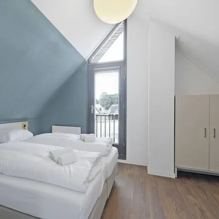 Rent this 3 bed house on Albert Schuitema Optiek in De Noesten, 9431 TG Westerbork