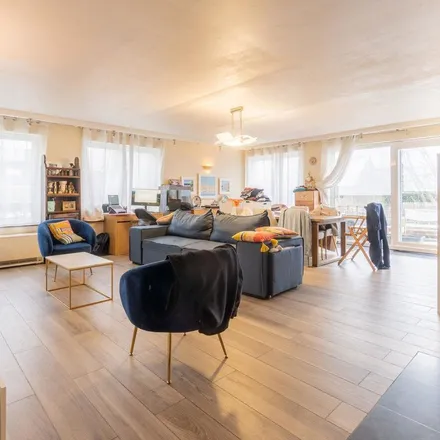 Rent this 3 bed apartment on Rue Scolasse 31 in 1420 Braine-l'Alleud, Belgium