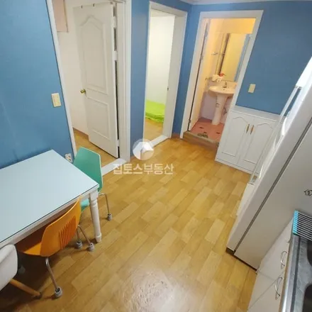 Rent this 2 bed apartment on 서울특별시 강남구 대치동 930-33