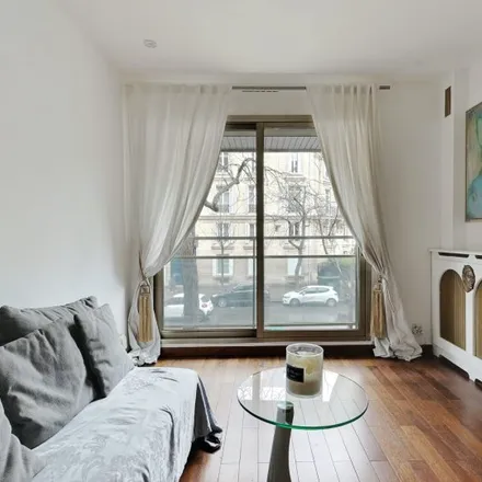 Image 4 - 11 Rue Alphonse de Neuville, 75017 Paris, France - Apartment for rent