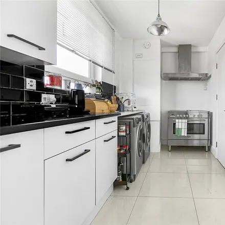Image 8 - 209 Hoxton Street, London, N1 6RA, United Kingdom - Apartment for rent