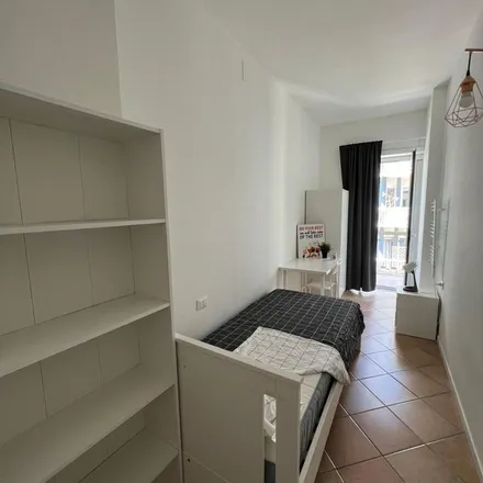 Image 2 - Primigi Store, Via Gian Giuseppe Carulli, 70121 Bari BA, Italy - Apartment for rent