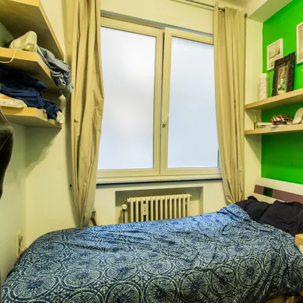 Rent this 6 bed room on Rue de l'Industrie - Nijverheidsstraat 10 in 1000 Brussels, Belgium