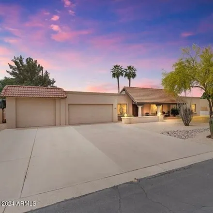 Buy this 3 bed house on 7662 South Maple Avenue in Tempe, AZ 85284
