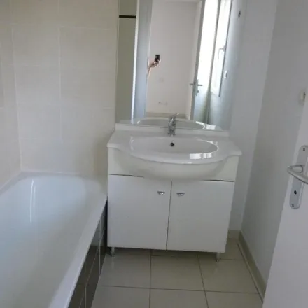 Rent this 2 bed apartment on 2 Route de Montaigut in 31530 Saint-Paul-sur-Save, France