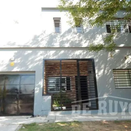 Buy this 4 bed house on Corrientes 2774 in Quilmes Oeste, 1879 Quilmes
