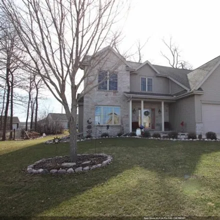 Buy this 5 bed house on 1379 Primrose Lane in Fond du Lac, WI 54935