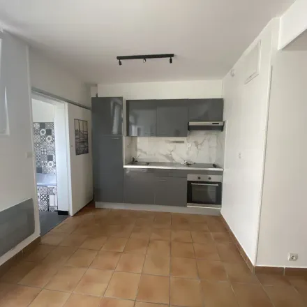 Rent this 2 bed apartment on 5 Rue Maître Pierre Bellanger in 79100 Saint-Jean-de-Thouars, France