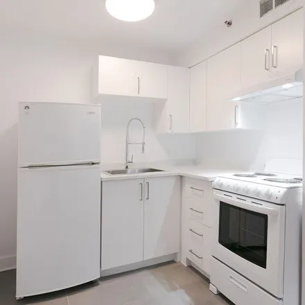 Rent this 1 bed apartment on 21 Pine Avenue West in Montreal, QC H2W 1X8