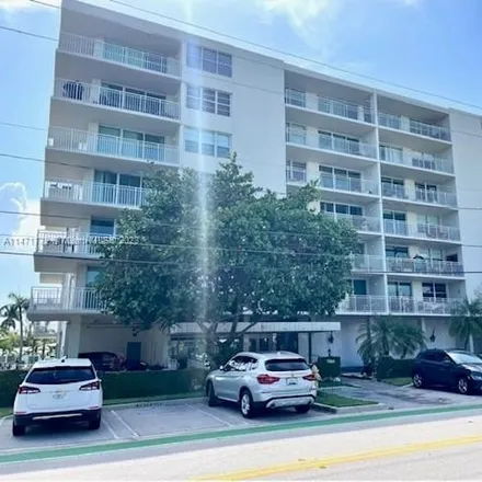 Image 1 - 9500 West Bay Harbor Drive, Bay Harbor Islands, Miami-Dade County, FL 33154, USA - Condo for rent