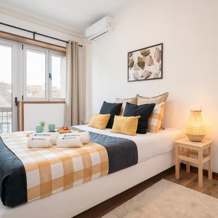 Rent this 2 bed apartment on Ona Azul in Rua de Antero de Quental, 4000-087 Porto