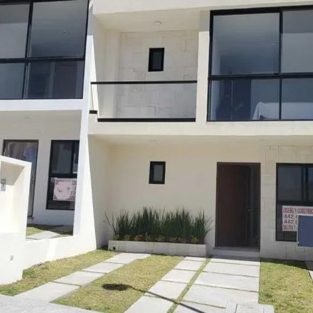 Buy this 3 bed house on Boulevard Lago de Chapultepec in 76240 San Isidro Miranda, QUE