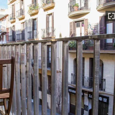 Image 9 - Carrer de Prats de Molló, 08001 Barcelona, Spain - Apartment for rent
